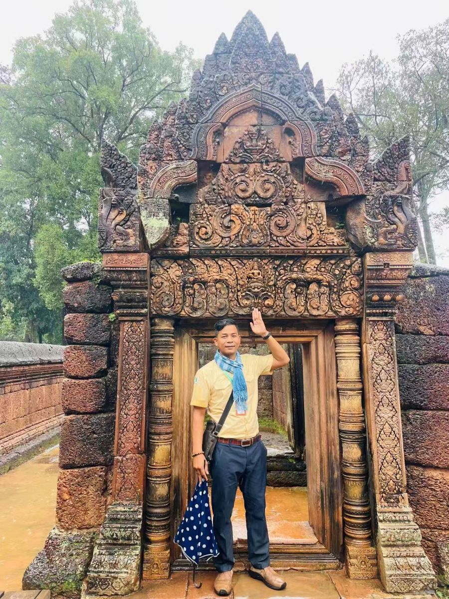 中文导游 林发荣